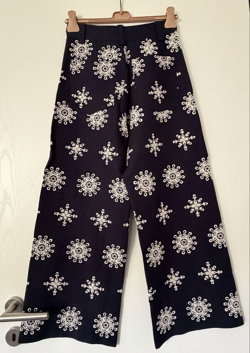 Zara Pantaloni: Pantalone con ricami Zara blu scuro – Nuovo e nell'imballaggio originale da Muzzano venduto da nat_x9hf 1