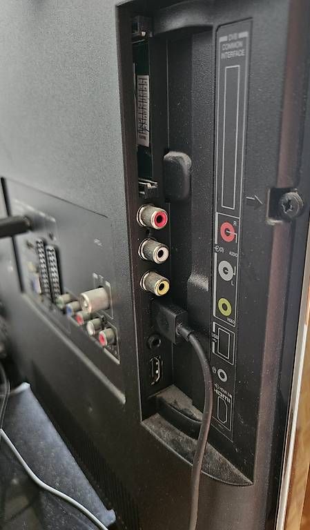Toshiba Televisori: Fernseher Toshiba LCD 32 Zoll – Usato da Rüschlikon venduto da vii_ndd9 2