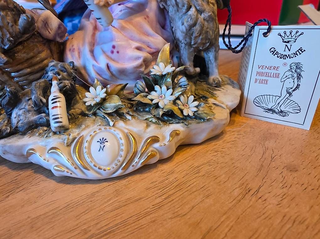 Skulpturen & Statuen: Capodimonte Mädchen mit Katzen Original W. Scapinello – Gebraucht aus Waldenburg von tin_c7b8 2