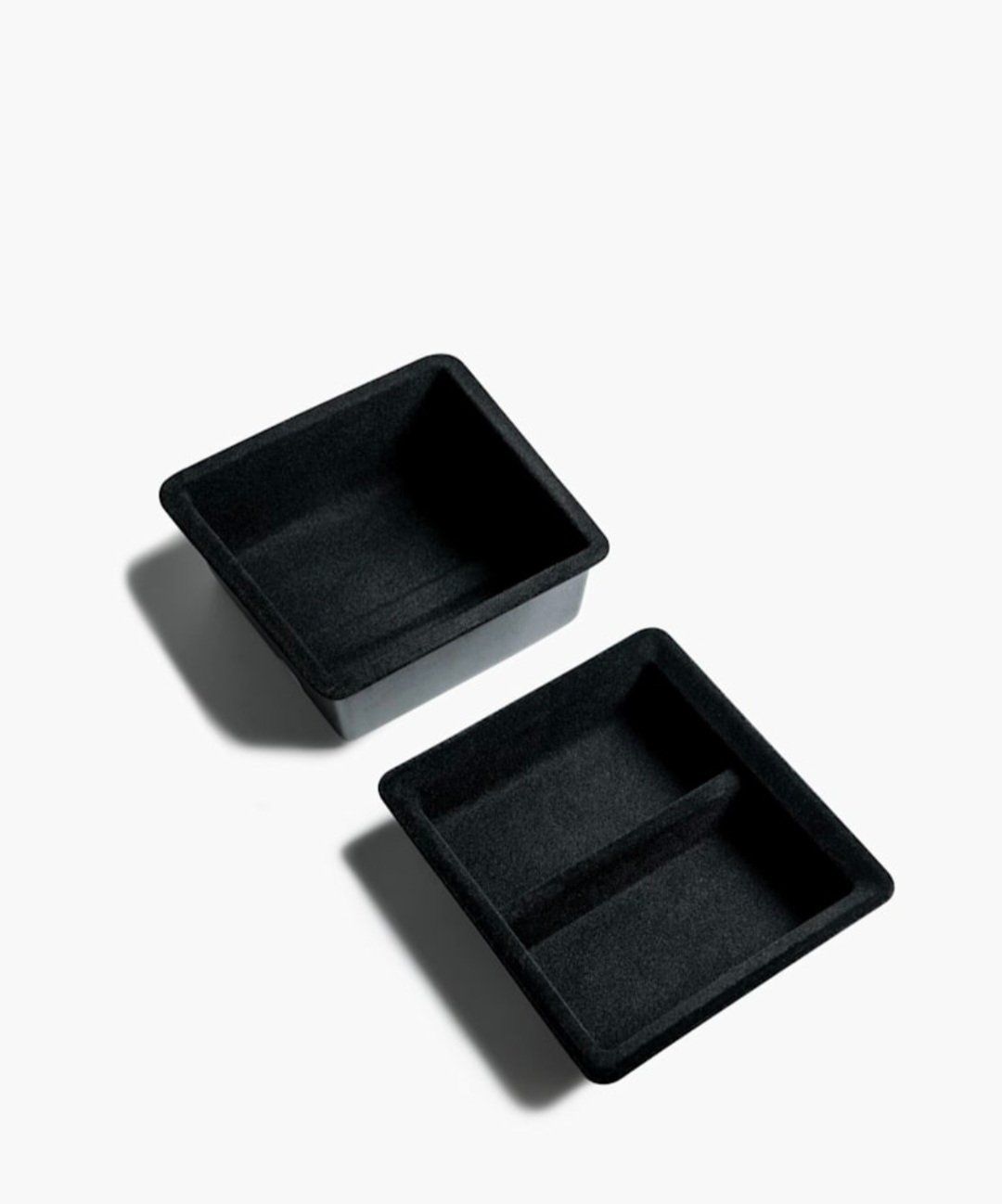 Tesla Accessori per altri veicoli: Mittelkonsolenschalen Tesla Model 3/Y – Usato da Elsau venduto da con_jqh7 1