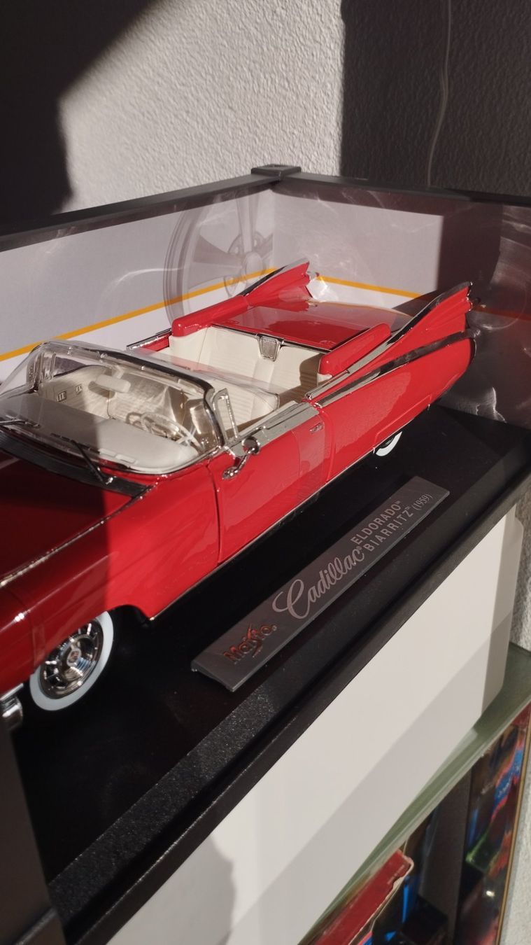 Cadillac Modellini d'auto: 1959 Cadillac Eldorado Biarritz convertible – Nuovo e nell'imballaggio originale da Chur venduto da oriori 5