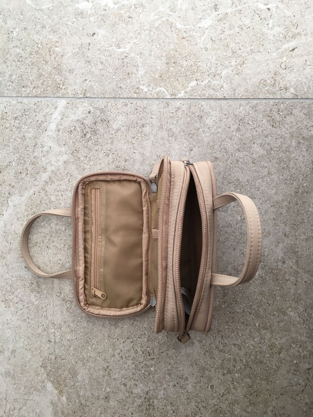 Custodie per cosmetici: Beiges Make-up Etui/Necessaire – Usato da Gächlingen venduto da Tara_devi 2