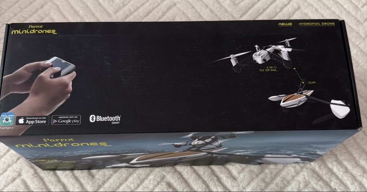 Parrot Modellismo RC: Parrot Minidrone Hydrofoil - neuf – Nuovo e nell'imballaggio originale da Genève venduto da len_5q5n 3