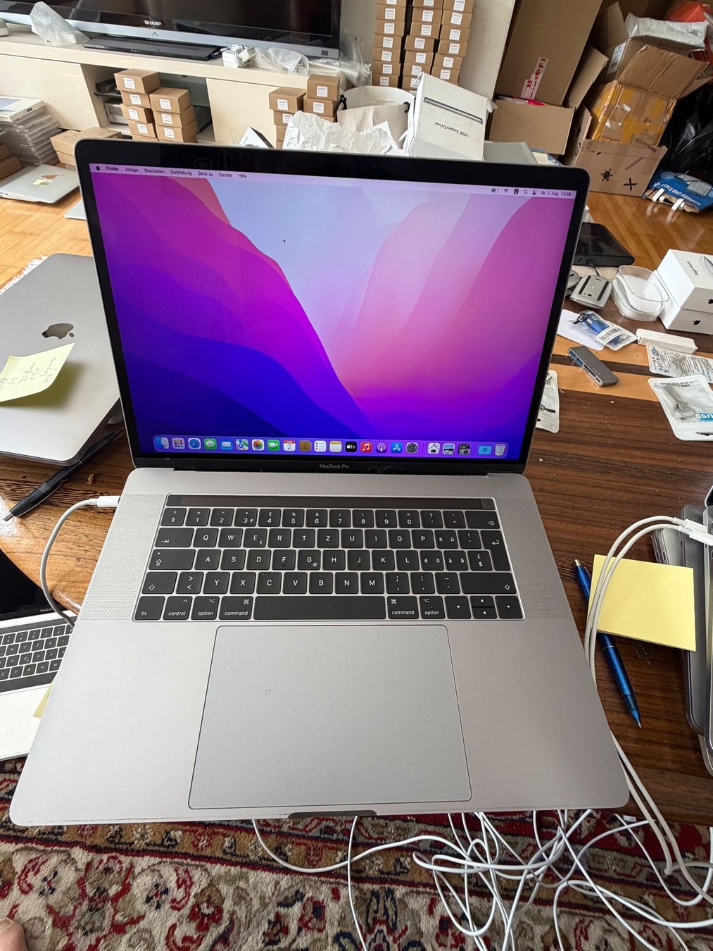 Apple Portables: Macbook pro 15  2016 – D'occasion à Schattdorf par Kofi57