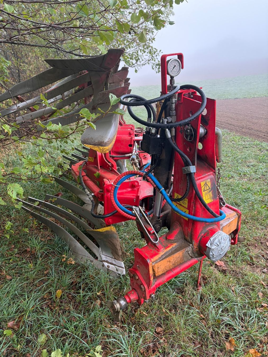 Pöttinger Aratri: 4 Schar Pflug Pöttinger – Difettoso da Oberweningen venduto da _marco_85 4