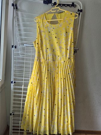 Pliseekleid Gr. 46 Neu