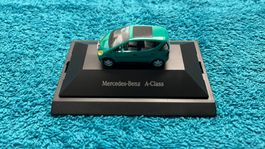 Modellauto Mercedes A-Klasse grün modèle réduit classe À