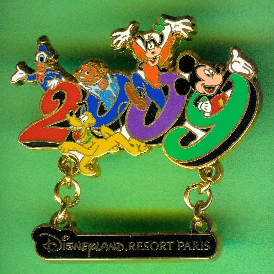 Disney Plaketten & Abzeichen: Disney   MICKEY  & Freunde  2009 – Gebraucht aus Winterthur von Sammleroase