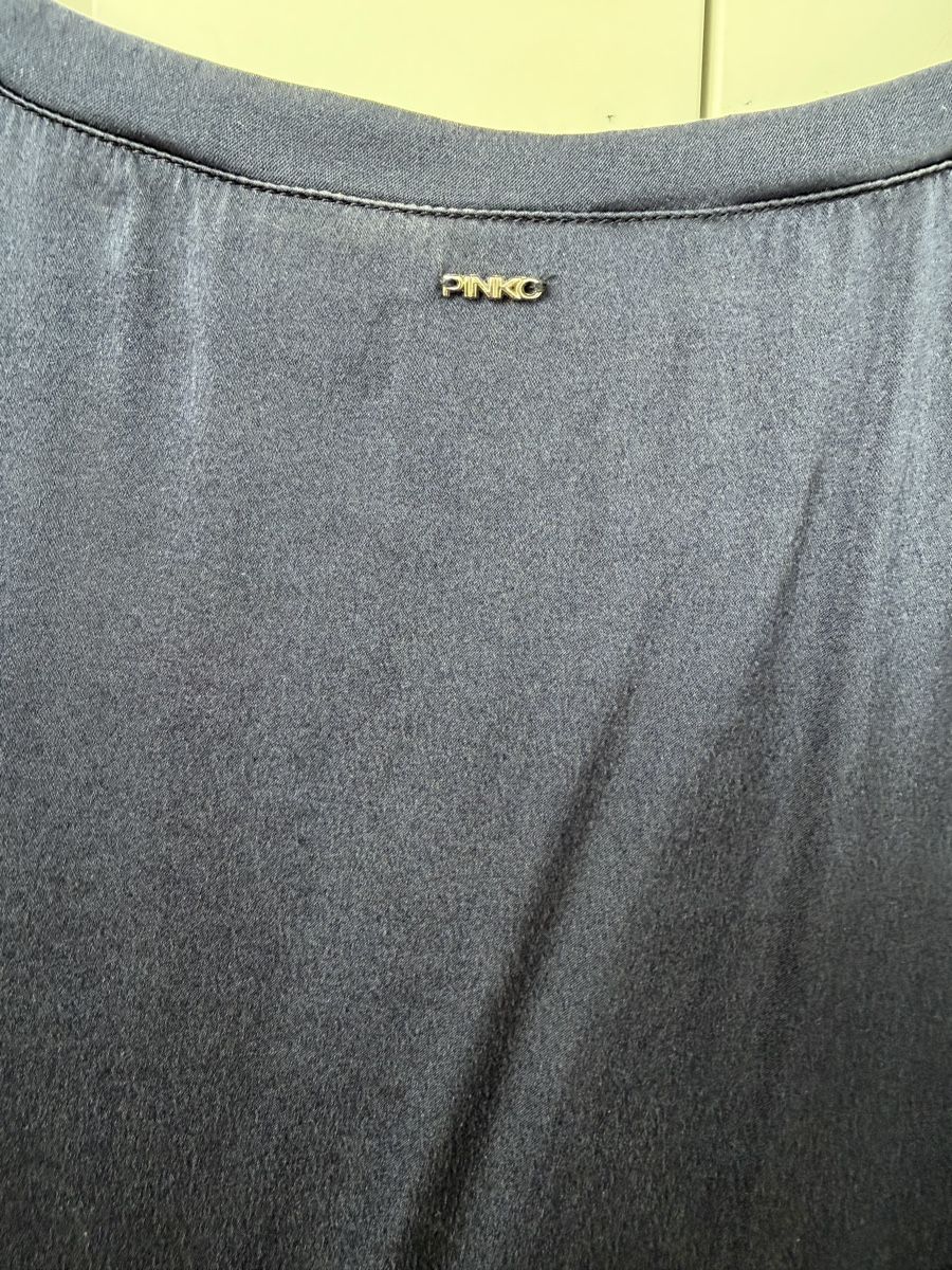 Pinko T-Shirts: Pinko Seiden Top, Gr. M, Dunkelblau – Gebraucht aus Birmensdorf ZH von tsp_fs5j 2
