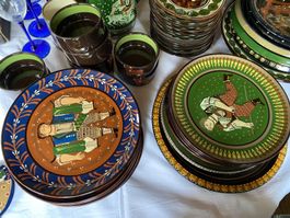 Geschirr Set mit Bauernmalerei