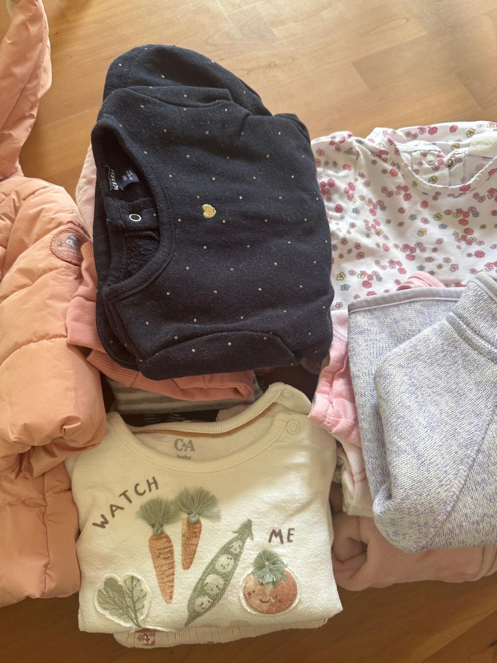 Lotti & Set di vestiti: Kleiderpaket Mädchen Grösse 68 – Usato da Hinwil venduto da Bbudget 3