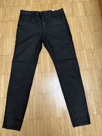 Damen Jeans Stradivarius Schwarz Grösse EUR 42 guter Zustand