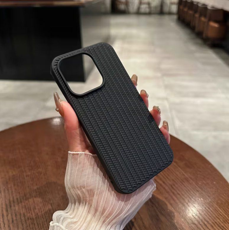 Apple Cover & Protezioni schermo: iPhone 15 Plus Silikon Hülle – Flexibles Schutz Case – Nuovo e nell'imballaggio originale da Suhr venduto da SchnapperCH 1