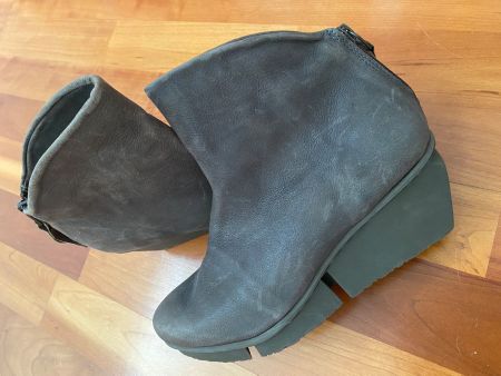 Trippen hochwertige Stiefelchen Farbe Taupe NEW zu haben