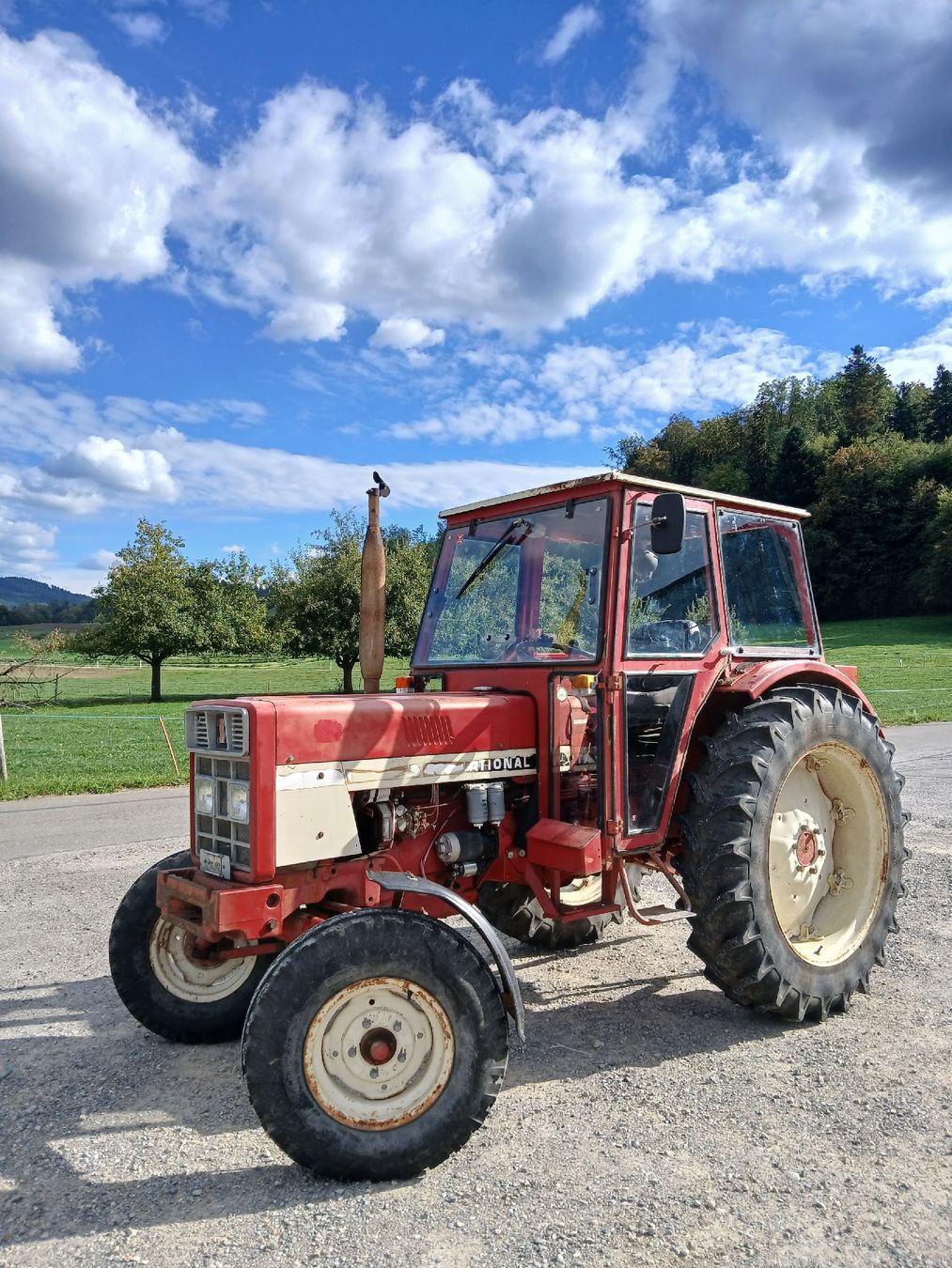 IHC Tracteurs: IHC 733 – D'occasion à Elgg par Domi1060
