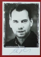 Sebastian Fitzek Autogramm signiert Fotopostkarte 10x15cm