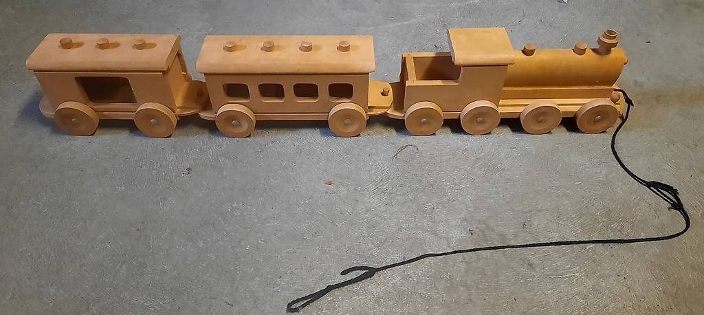 Giocattoli: Treno in legno – Usato da Tesserete venduto da bab_7ztk