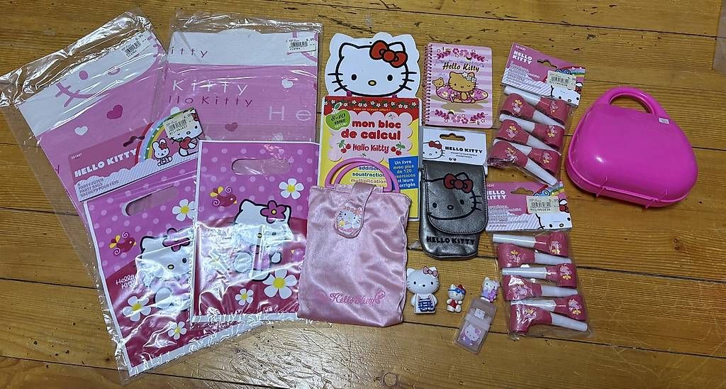 Hello Kitty Giocattoli: Lot Hello kitty – Usato da Bôle venduto da jes_987t