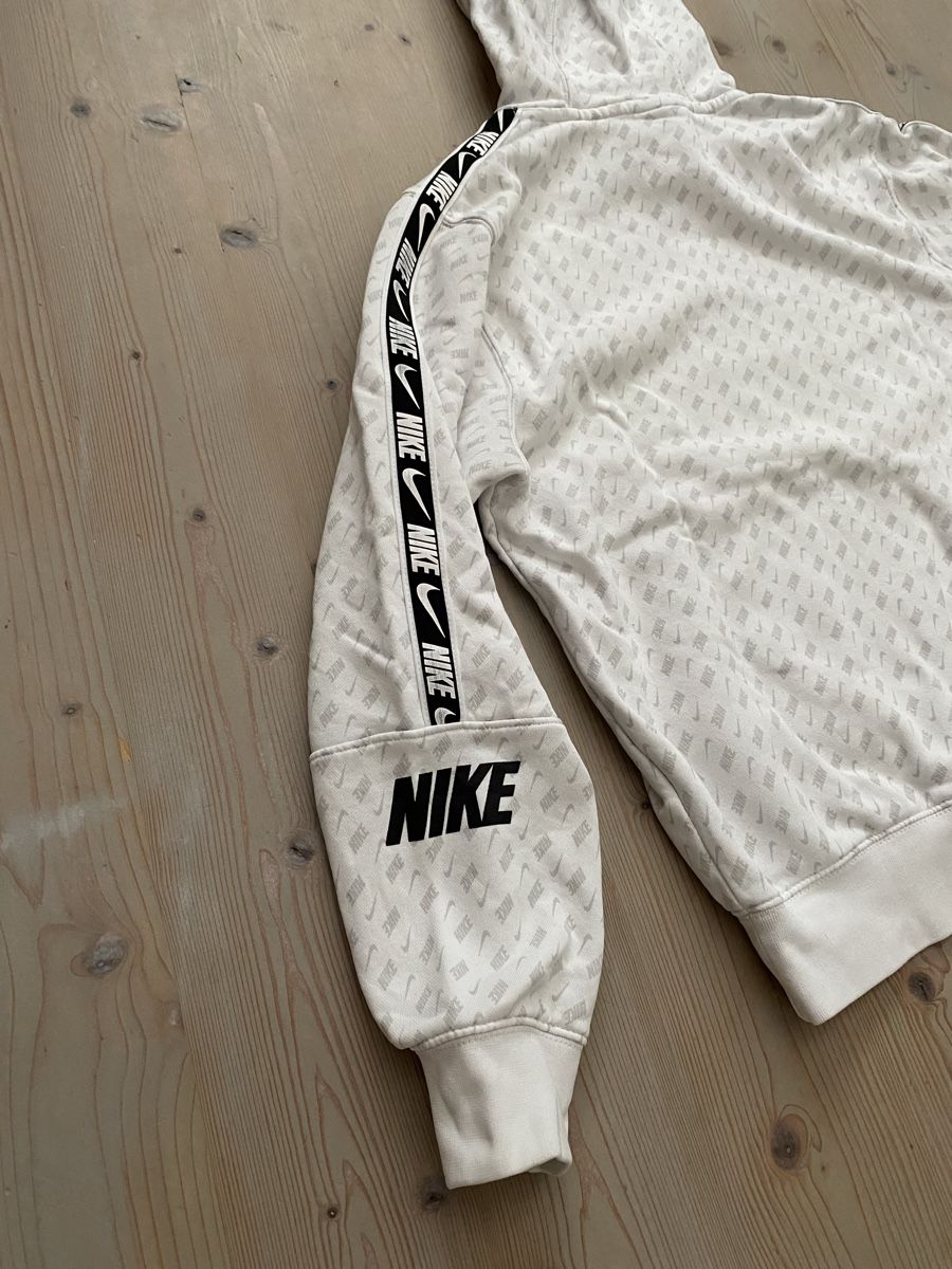 Nike Pullover & Sweatshirts: Pullover Nike (size XS) – Gebraucht aus Delémont von noe_2dvd 3
