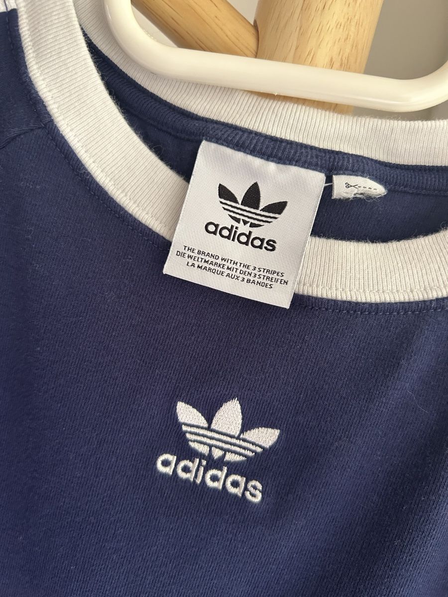 Adidas Top: Adidas top dunkelblau gr s/m – Usato da Basel venduto da Nicetohave13 1