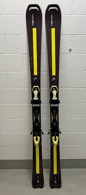 Skis: Head Super Joy Graphene Skis – D'occasion à Basel par ber_hym2
