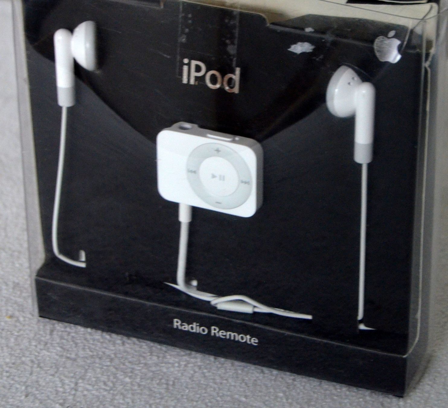 Apple Lettore multimediale portatile: Apple iPod Radio Remote A1187 – Nuovo e nell'imballaggio originale da Collonges venduto da arashee 1