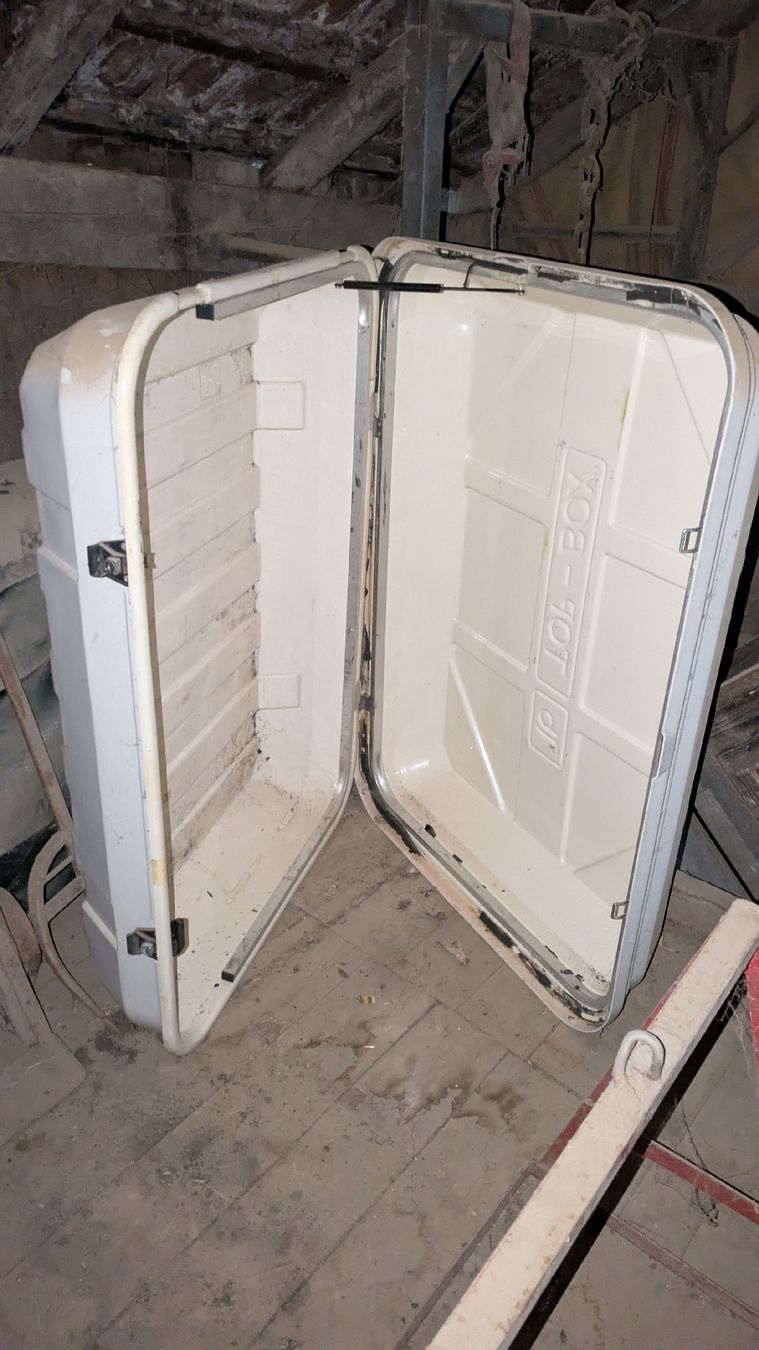 Topcase: Topbox für Auto oder Camper – Usato da wiedlisbach venduto da PriskaH04