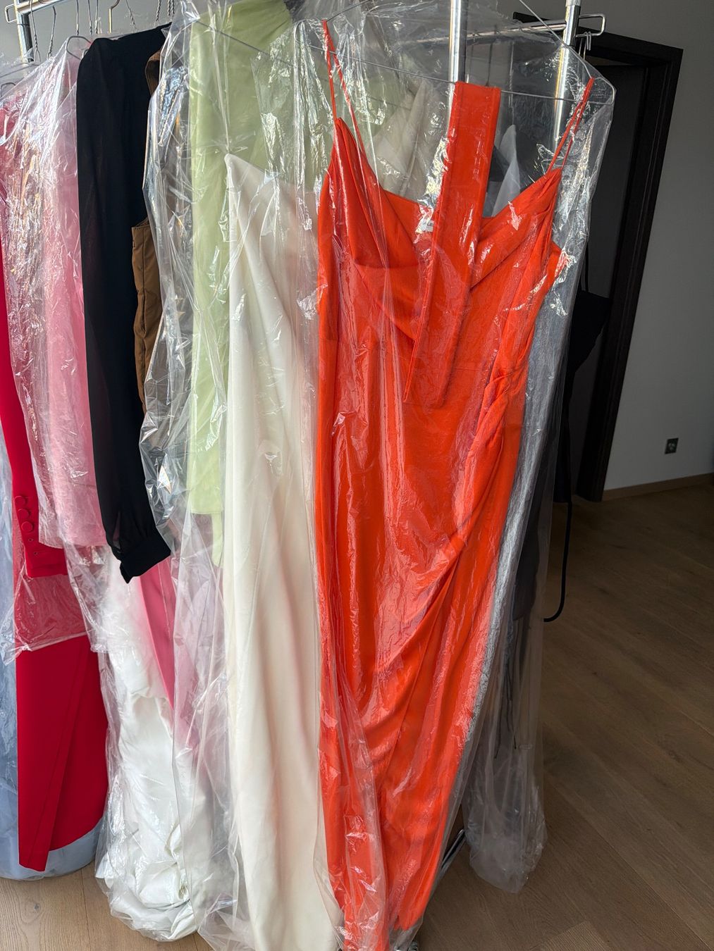 Vestiti: Alessandra Rich silk dress – Nuovo (secondo la descrizione) da Genève venduto da val_rp9x 3