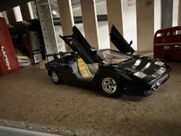 Lamborghini Countach Modellauto, Türen öffenbar