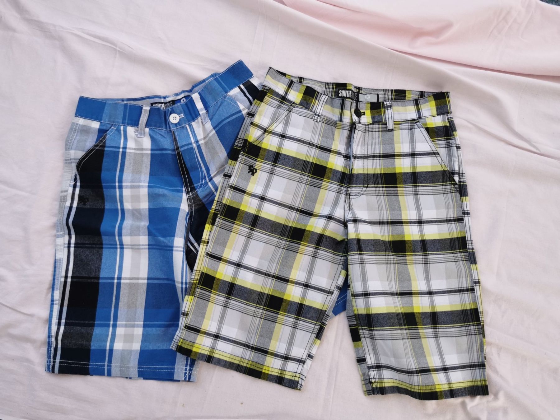 Pantalons: Hosen kurz – D'occasion à Schafisheim par nachteule73