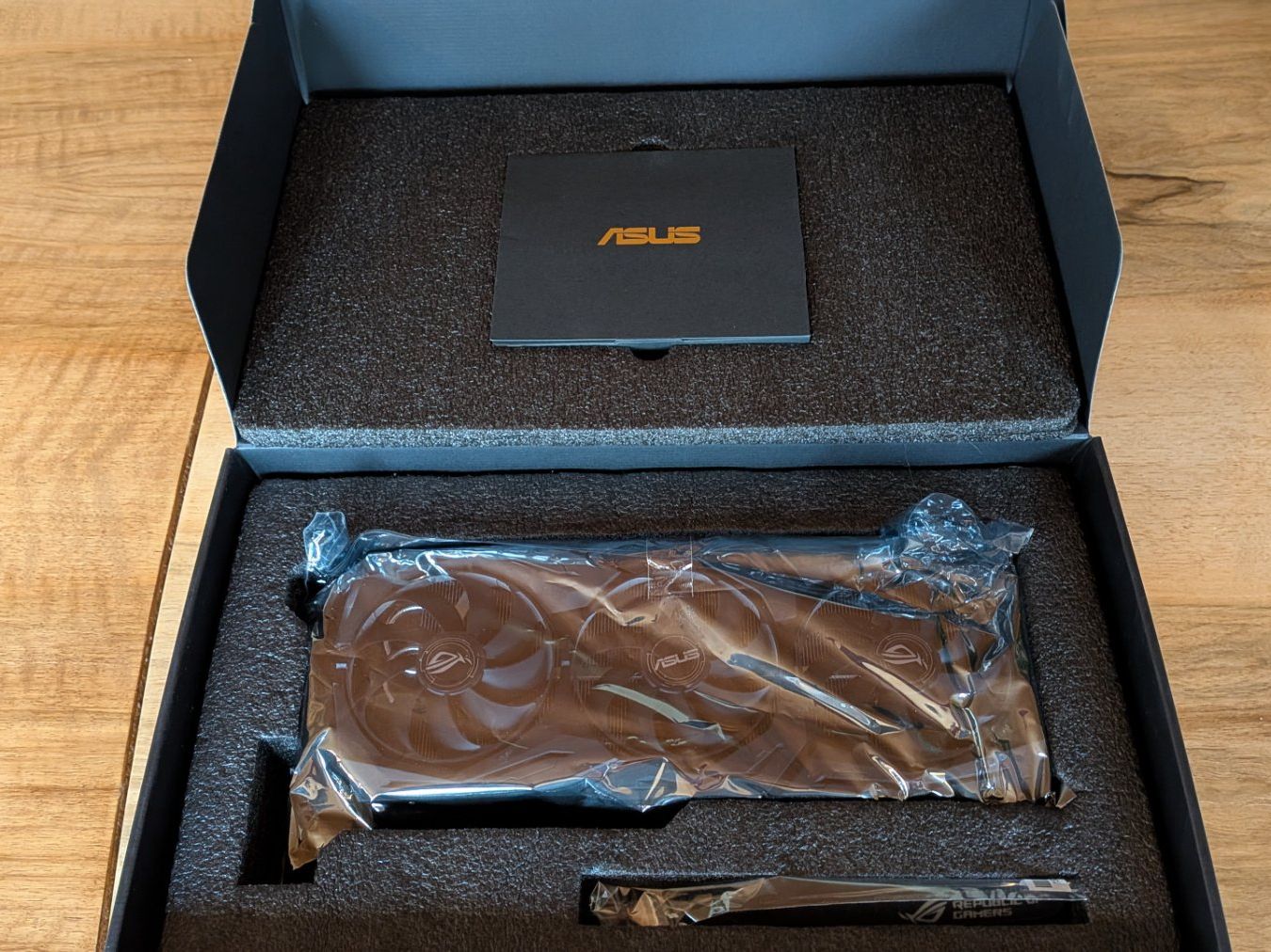 Asus Schede grafiche: ASUS AMD Radeon RX 5700 XT – Usato da Dicken venduto da patorichia 1