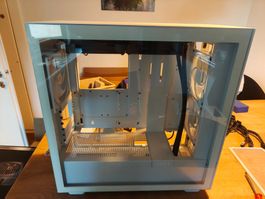NZXT H700i + Kraken X63 + be quiet! Straight Power 11 1200W