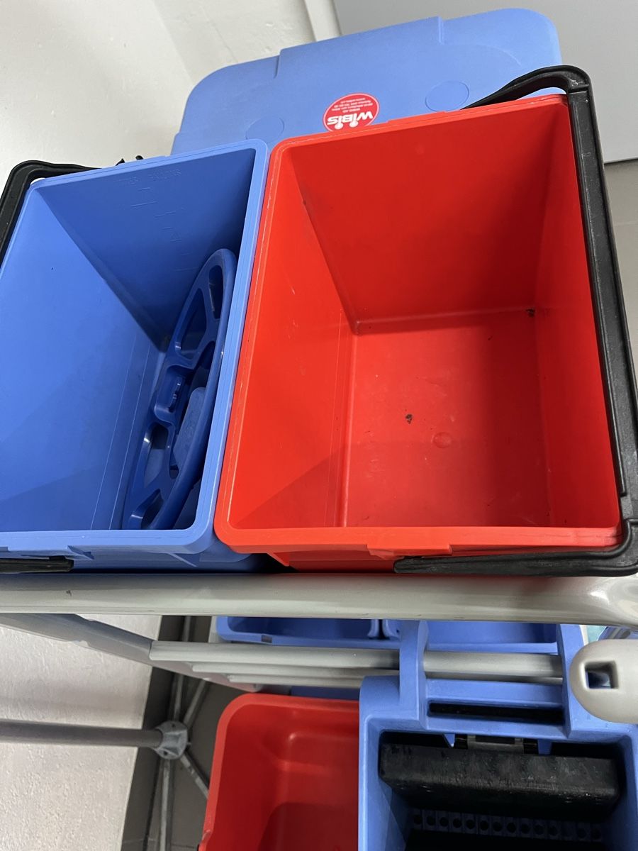 Altro in Apparecchi per la pulizia: Putzwagen Wibis – Usato da Neerach venduto da fuz_8d7l 6