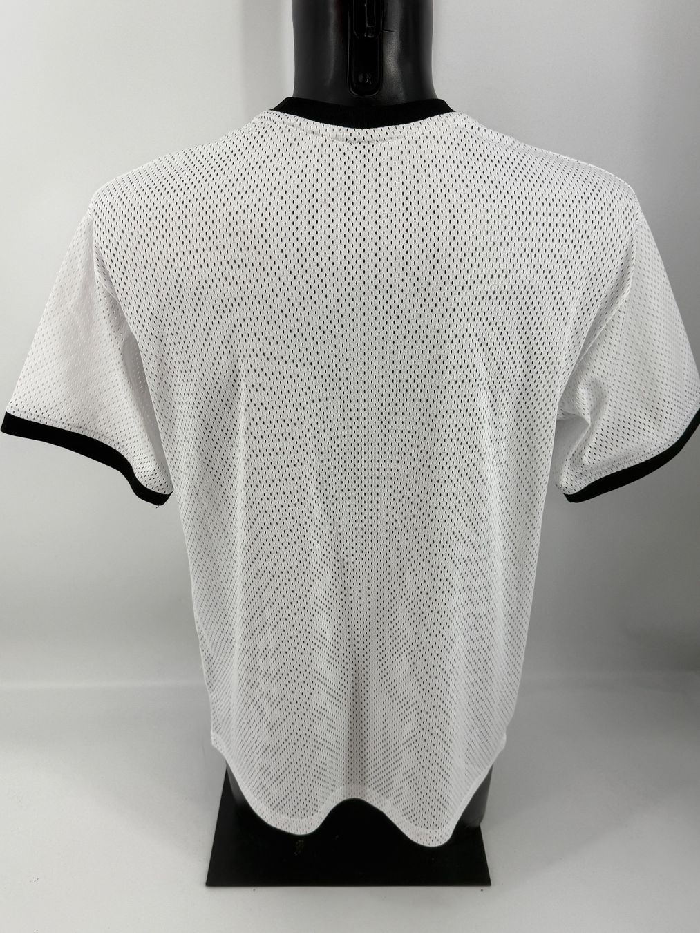 Canottiere & Pantaloni: Brooklyn Nets New Era Shirt/ Triko Gr. M/L – Usato da Auenstein venduto da moin. 1