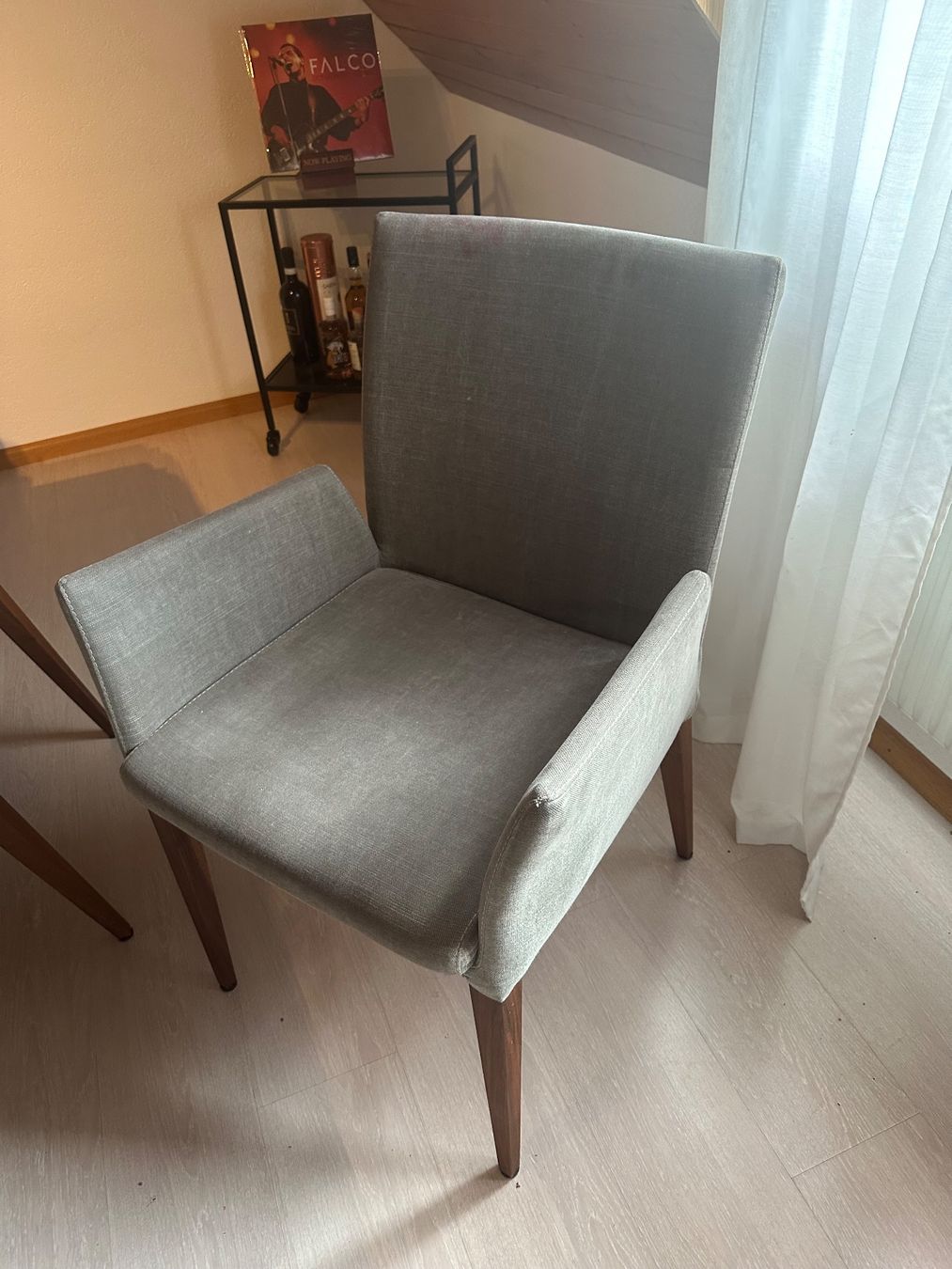 Chaises: 4 Stühle – D'occasion à Diegten par joellehandschin