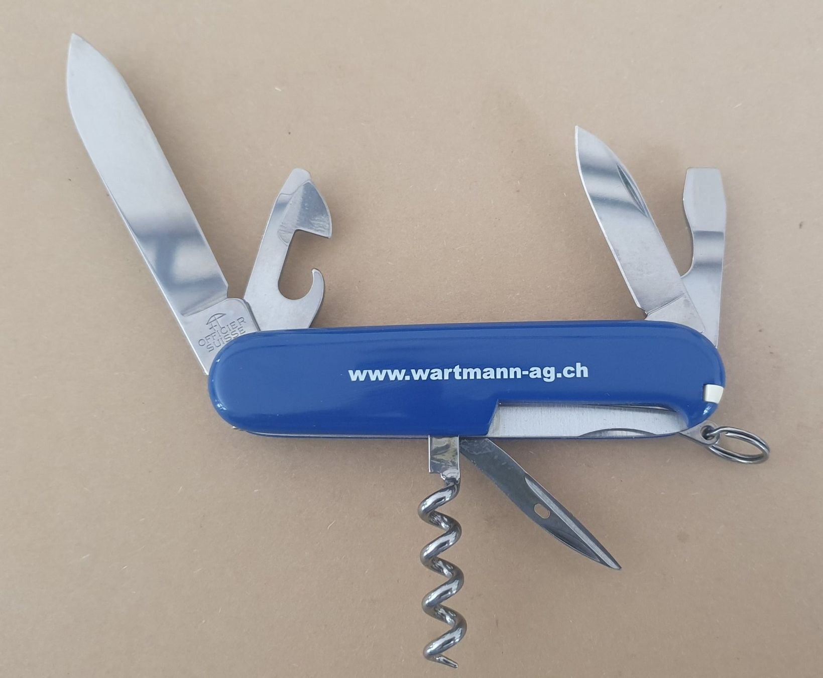 Victorinox Taschenmesser: 4 Victorinox Sackmesser mit Logo – Gebraucht aus Härkingen von MarianneSi 3