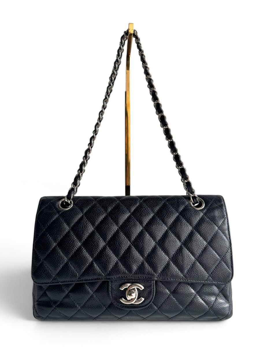 Chanel Borse da donna: CHANEL Caviar Quilted Medium Double Flap Tasche – Usato da Kriens venduto da hannaandkiko