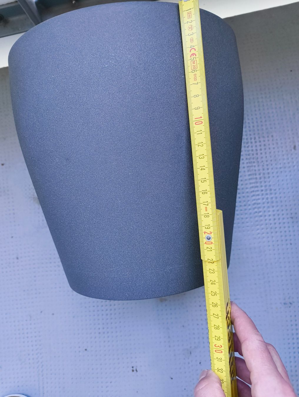 Ikea Vasi per fiori: Übertopf in grau von IKEA – Usato da Muttenz venduto da uru_yqz6 1