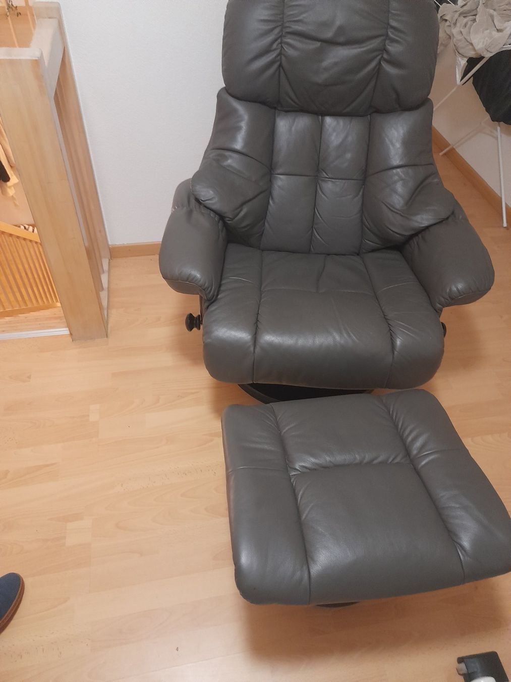 Sessel: Sessel Mit hocker – Gebraucht aus Glattbrugg von B_B 9