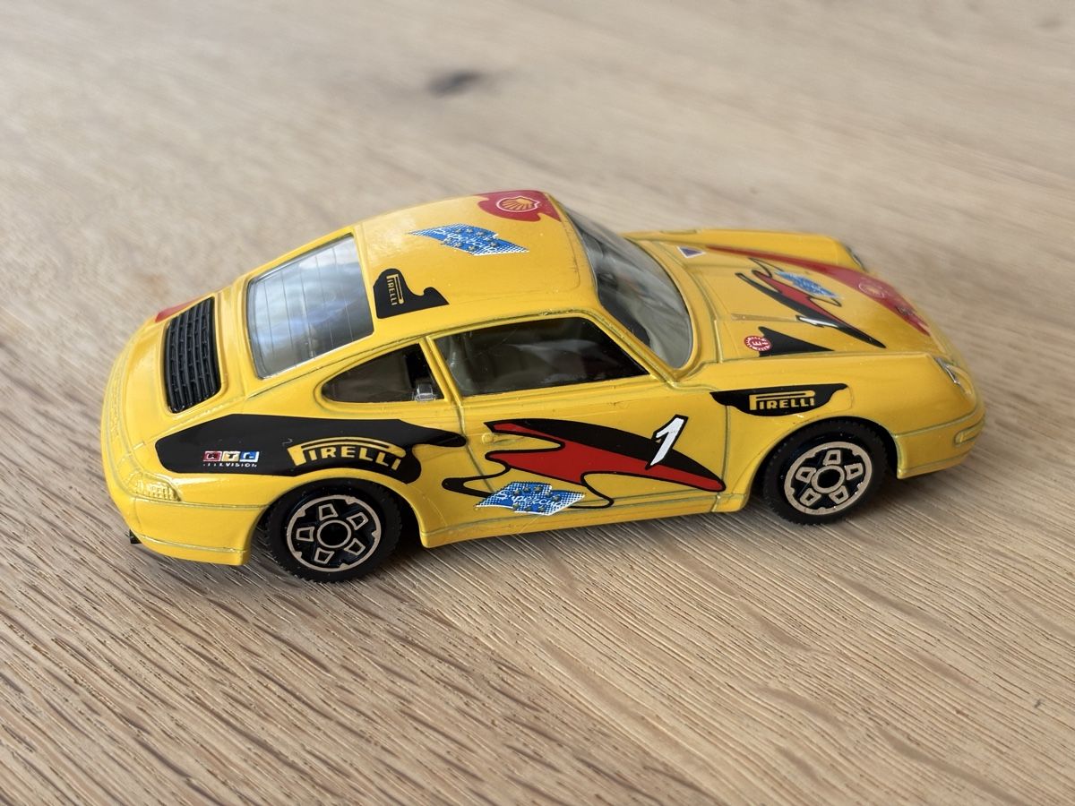 Bburago Modellini d'auto: 1 Porsche 911**Carrera**1:43** – Usato da Volketswil venduto da Car6 1
