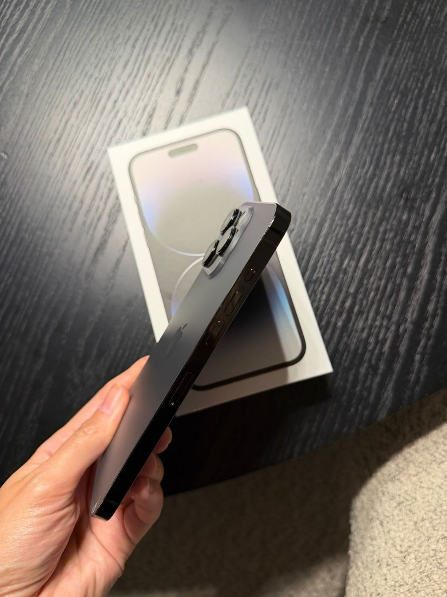 Apple Telefoni cellulari / Smartphones: iPhone 14 Pro Max 256GB Space Black – Usato da Waltenschwil venduto da inci7 6