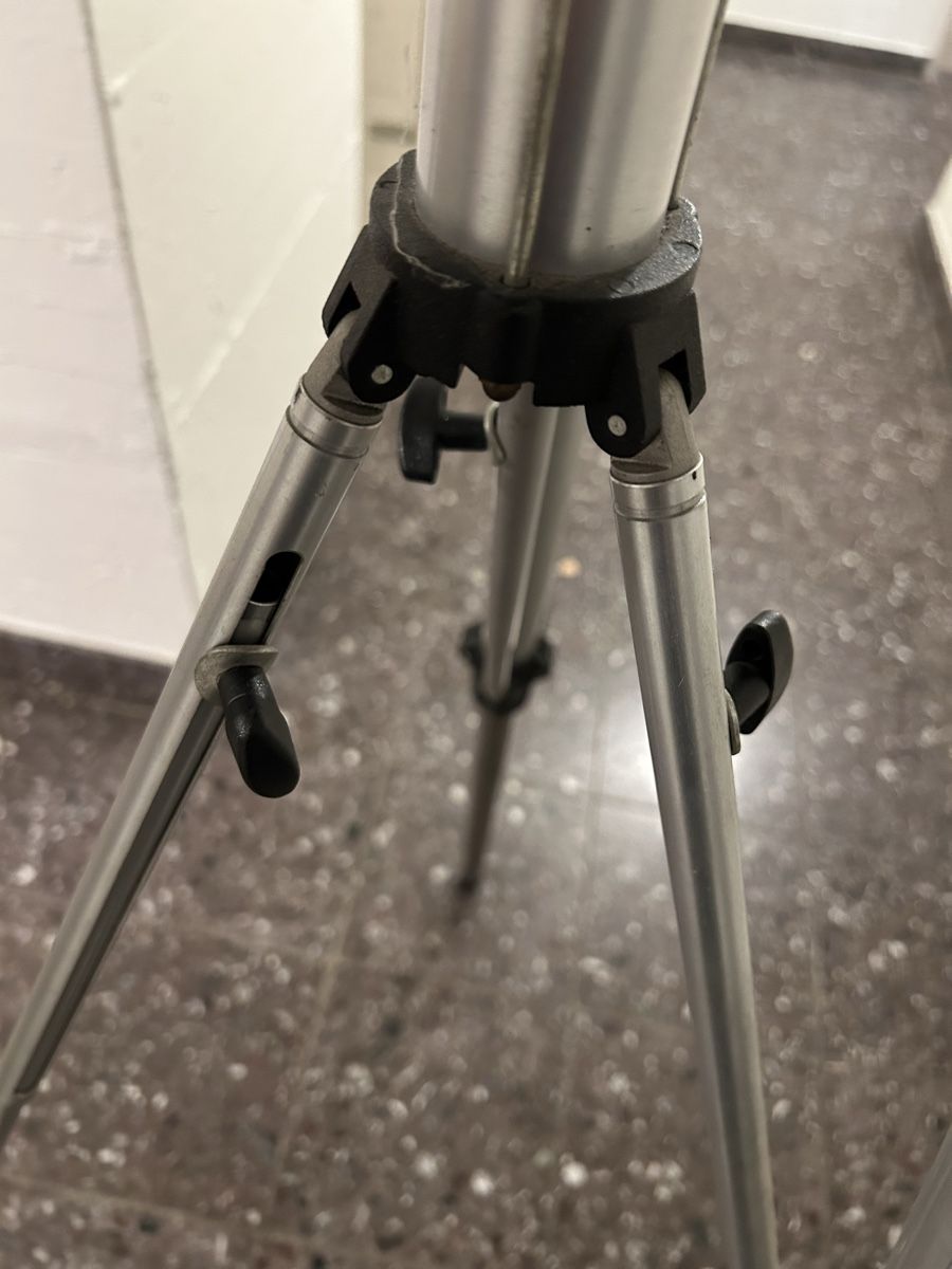 Manfrotto Trépieds & Accessoires: Manfrotto Studio Stativ Pro Alu, sehr stabil  – D'occasion à Glattfelden par gwendolyn007 4