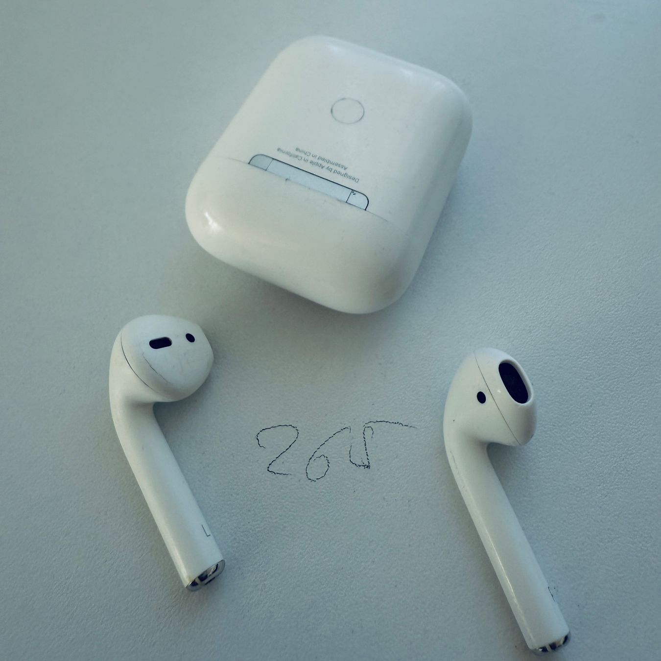Apple Cuffie: Original Apple AirPods 2 Gen. Kopfhörer mit QI Wireless Case – Usato da Basel venduto da MY.AIRPODS.SHOP 8