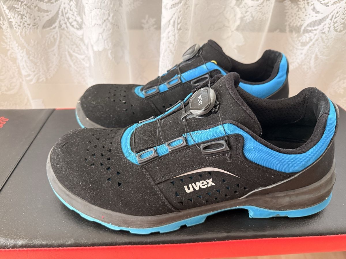 Scarpe da uomo: Schuhe Größe 46 uvex – Usato da Sulz AG venduto da lis_r2qv 1