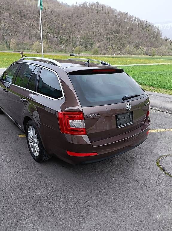 Skoda Automobili: Skoda Octavia 2.0 TDI 4x4 – Usato da Jenins venduto da japancar29 3