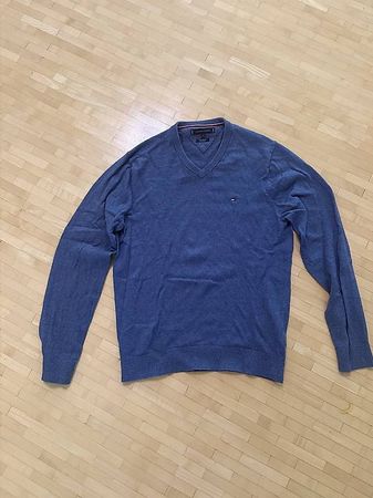 Tommy Hilfiger Pullover Hellblau Grösse S mit V-Ausschnitt
