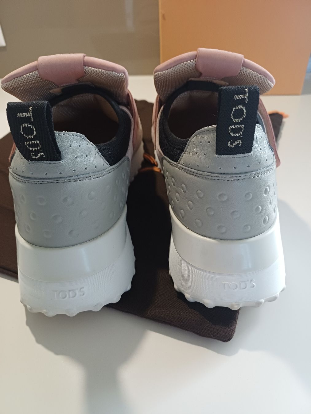 Tod'S Scarpe da donna: Tod's Sneaker  – Usato da Goldach venduto da Requiliz 2