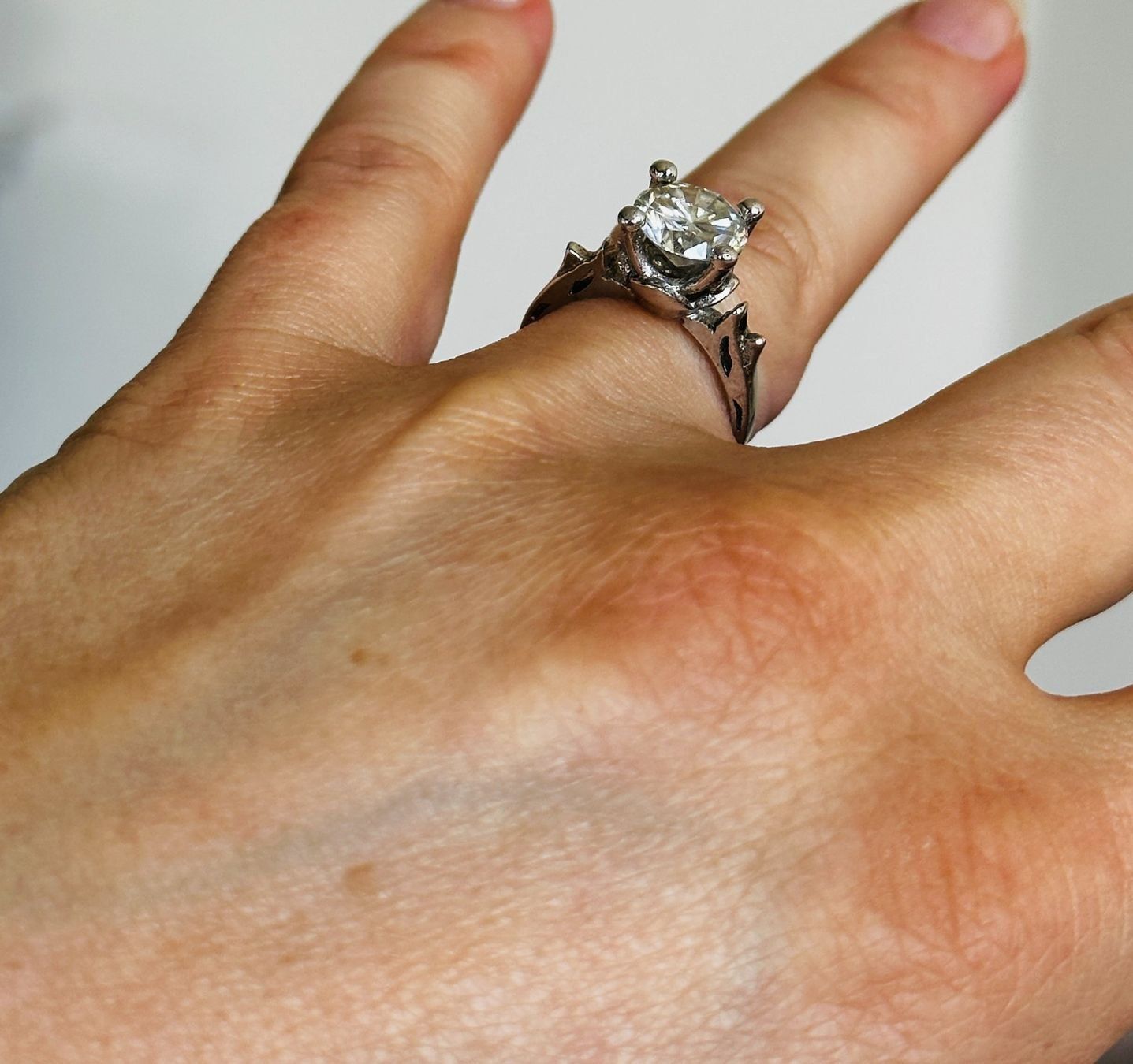 Anelli: 8,5 mm White Real Moissanite ring size 7 – Nuovo e nell'imballaggio originale da Genève venduto da AGBERG 2