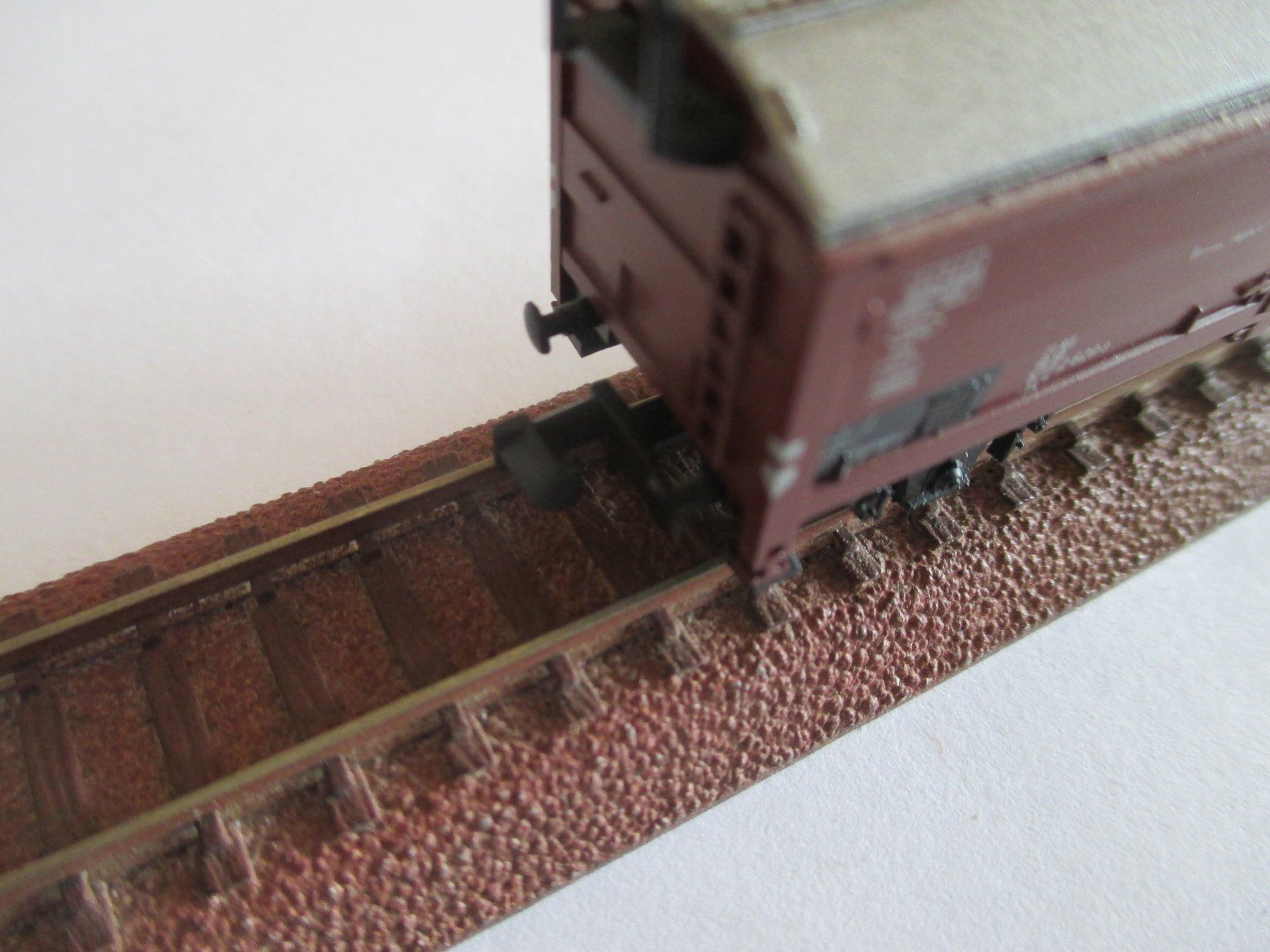 Trix Modelleisenbahnen: Minitrix Spur N DB Schwenkdach Güterwagen – Gebraucht aus Breitenbach von anti11 1