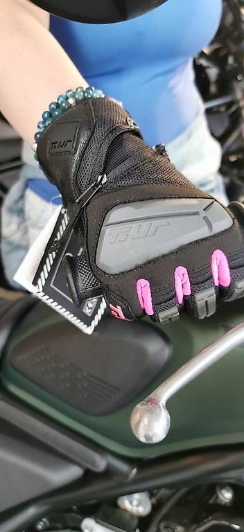 Guanti & manicotti: Motorradhandschuhe Damen, Gr. S – Usato da Männedorf venduto da inf_p6x9 2